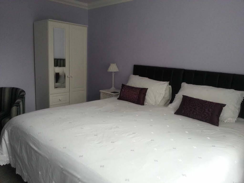 Mundford Acer Lodge Bed & Breakfast المظهر الخارجي الصورة